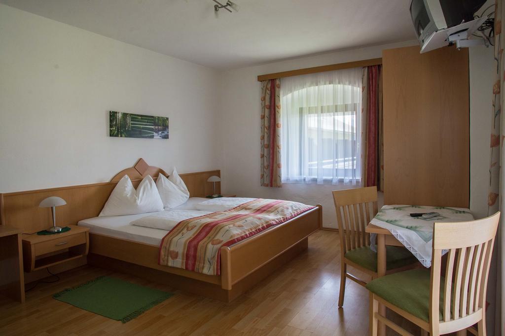 Pension Seebichlhof Hotel Kraig Exterior photo